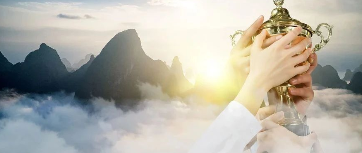 喜报！long8磁砖荣获中国建材“精英杯”十强品牌、陈前董事长荣获精英人物称号